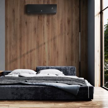 Сплит-системы Electrolux EACS/I-24HEN-BLACK/N8_24Y серии Enterprise Super DC Inverter  - фото в интерьере